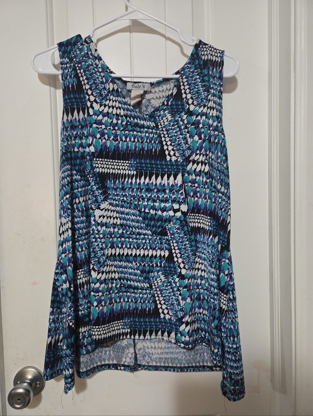 Only 9 Womens 2X Sleeveless Blouse Blue Black Geometric Abstract Print Top